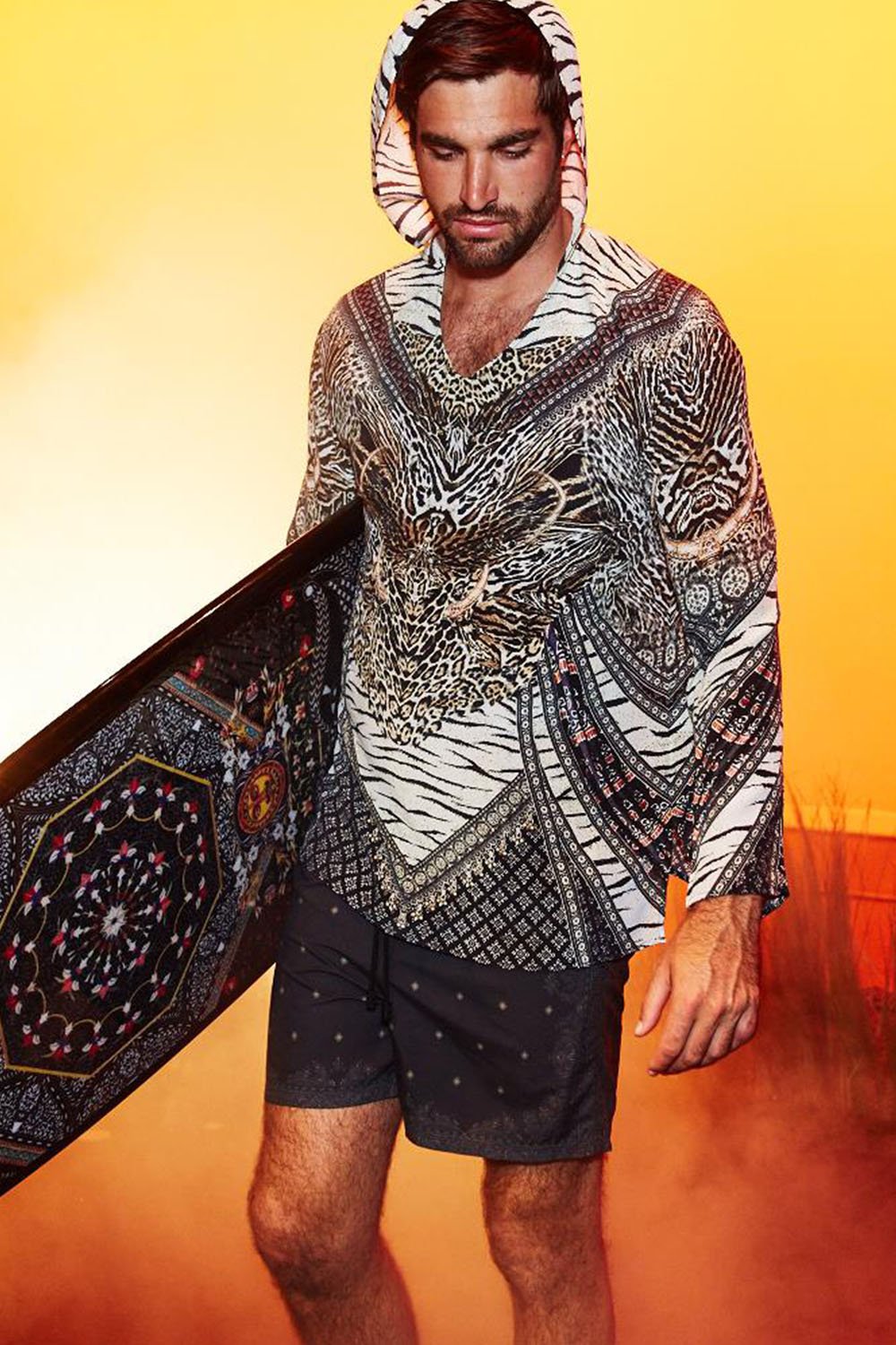 THE BODYGUARD MENS HOODED MANTAN