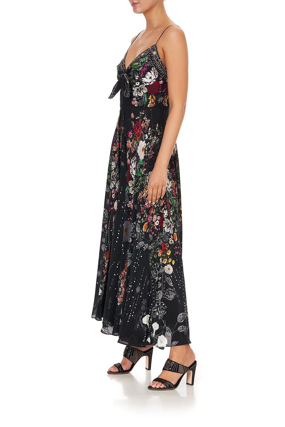 LONG DRESS WITH TIE FRONT TO THE GYPSY