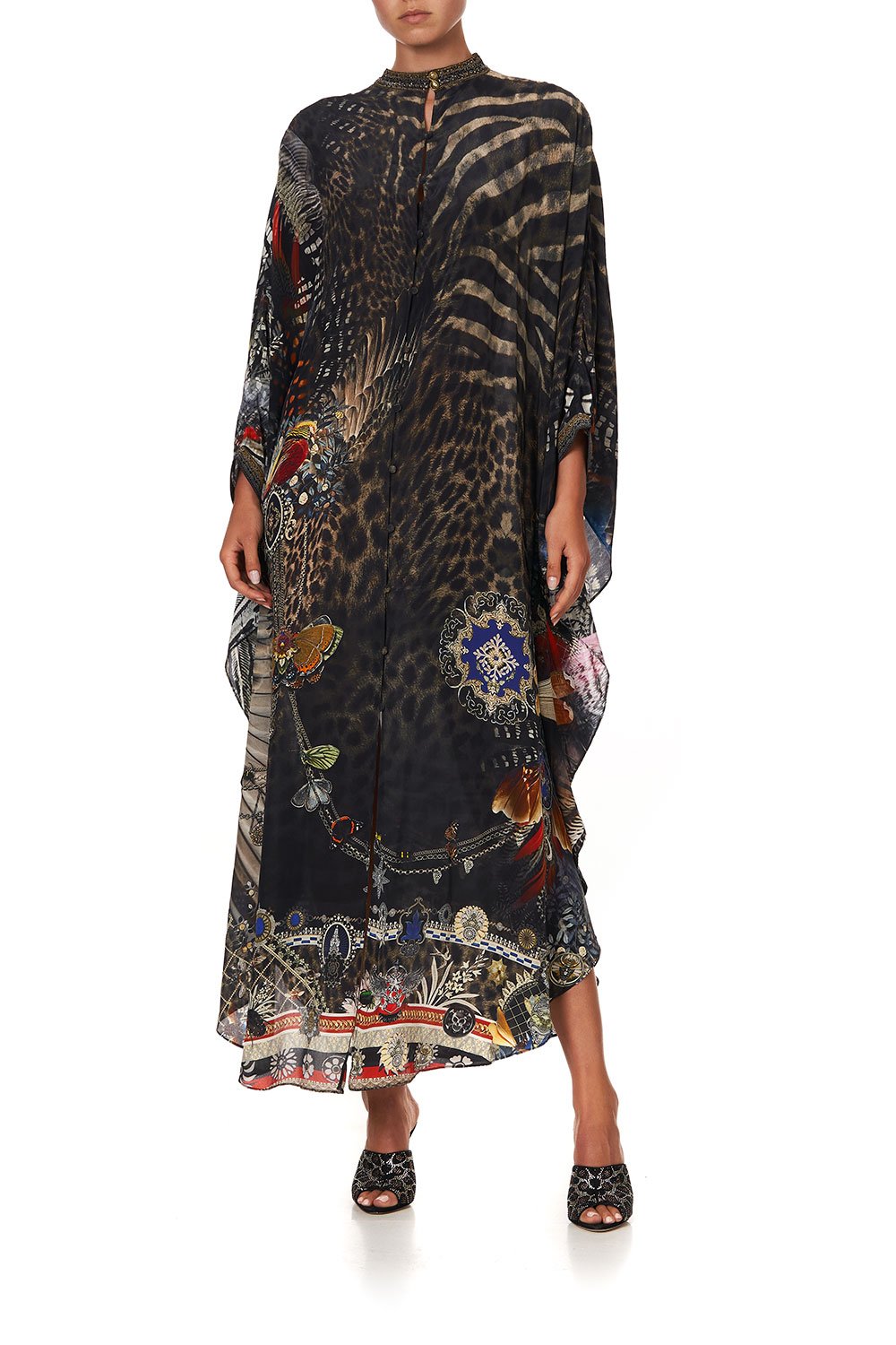 KAFTAN WITH HIGH COLLAR STAND TREASURE CHASER