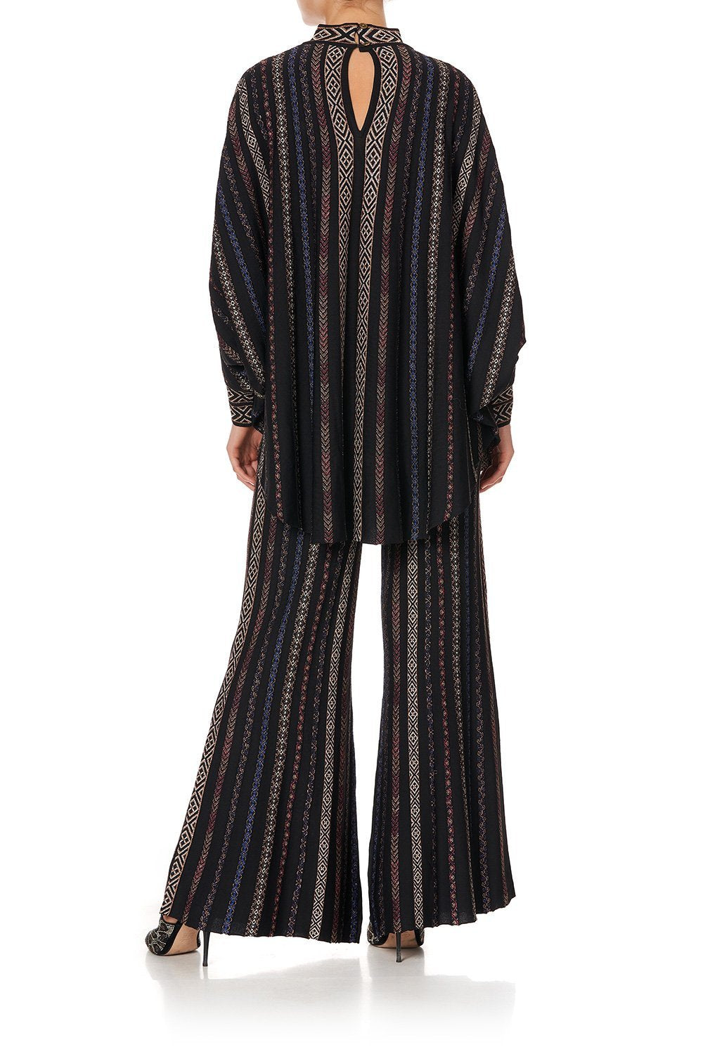 KNITTED KAFTAN WITH NECKBAND SWINGING SIXTIES