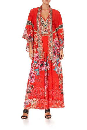 KIMONO COAT AND THE QUEEN WORE RED