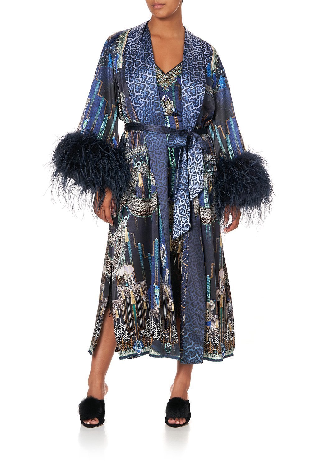 LONG ROBE WITH FLARED SLEEVE DRIPPING IN DECO