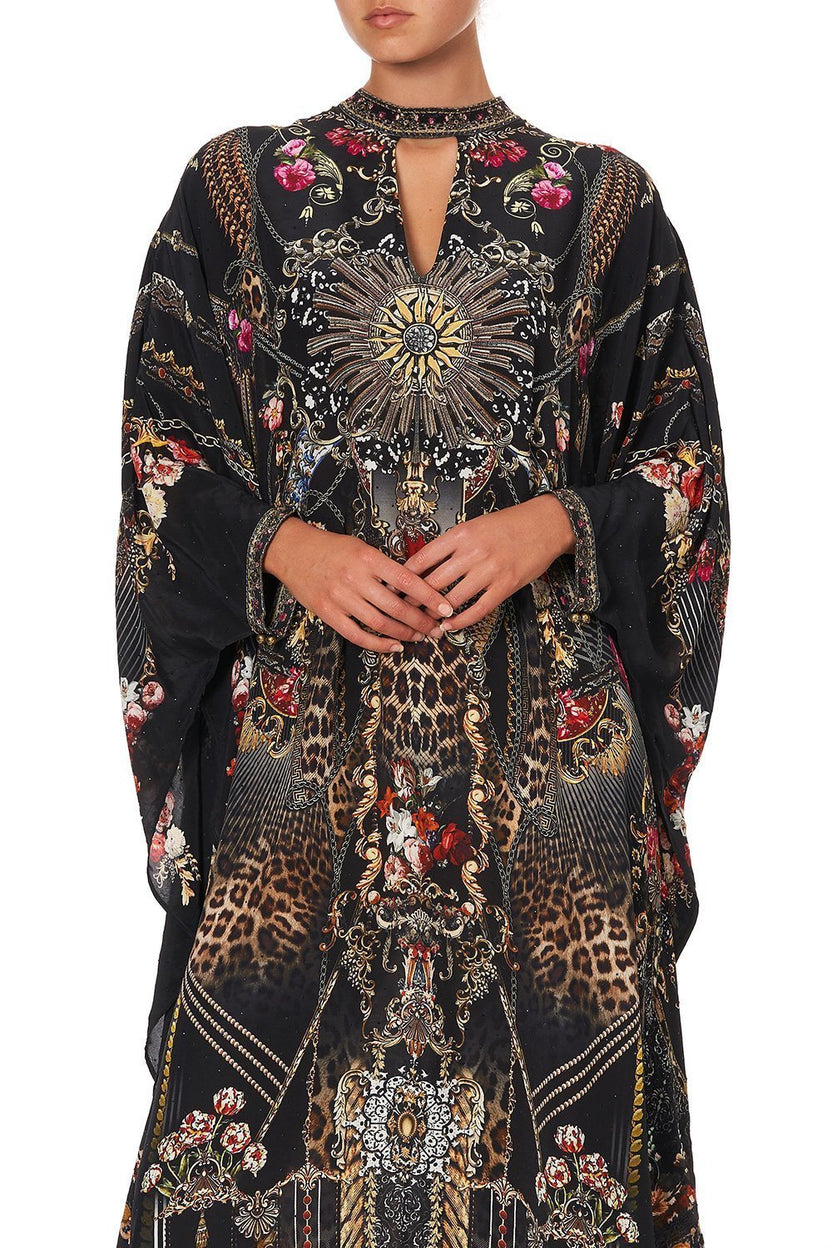 KAFTAN WITH HIGH COLLAR STAND TREASURE CHASER