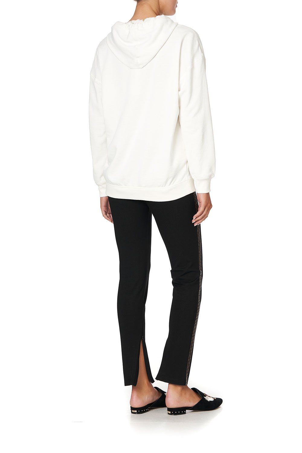 HOODY WITH POCKETS AND THE QUEEN WORE RED