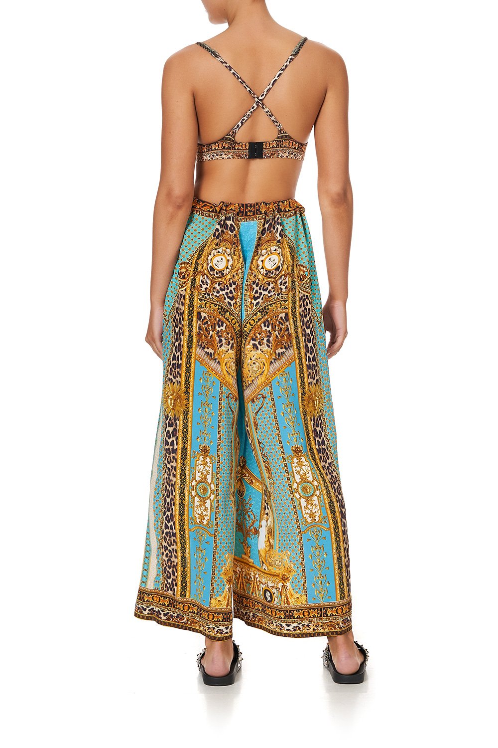 SOFT C/D BRA WITH BACK CLIP DRIPPING IN DECADENCE