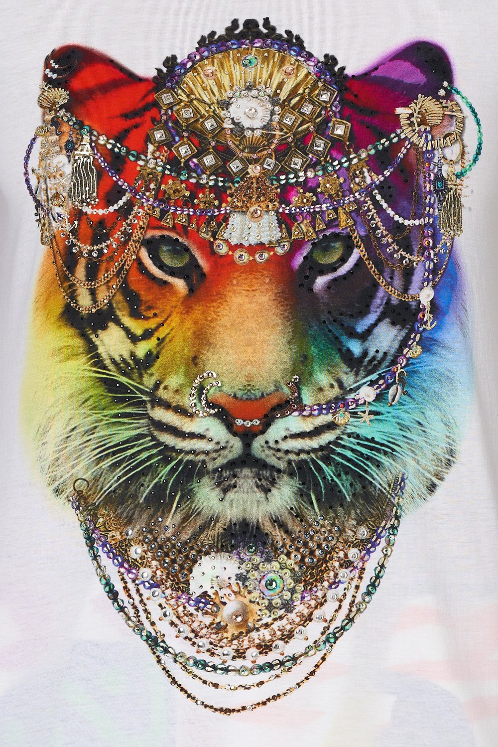 CURVED HEM FITTED TEE COMING DOWN FROM COSMOS