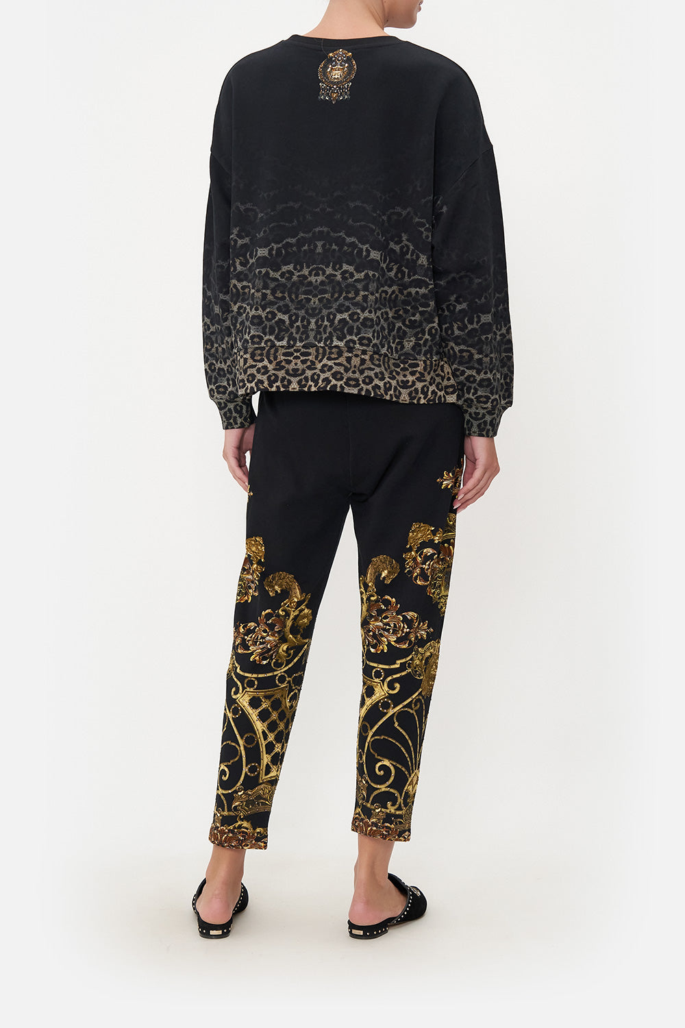 SHORT RELAXED SWEATER SHADOWS OF ARMADA LOUNGE