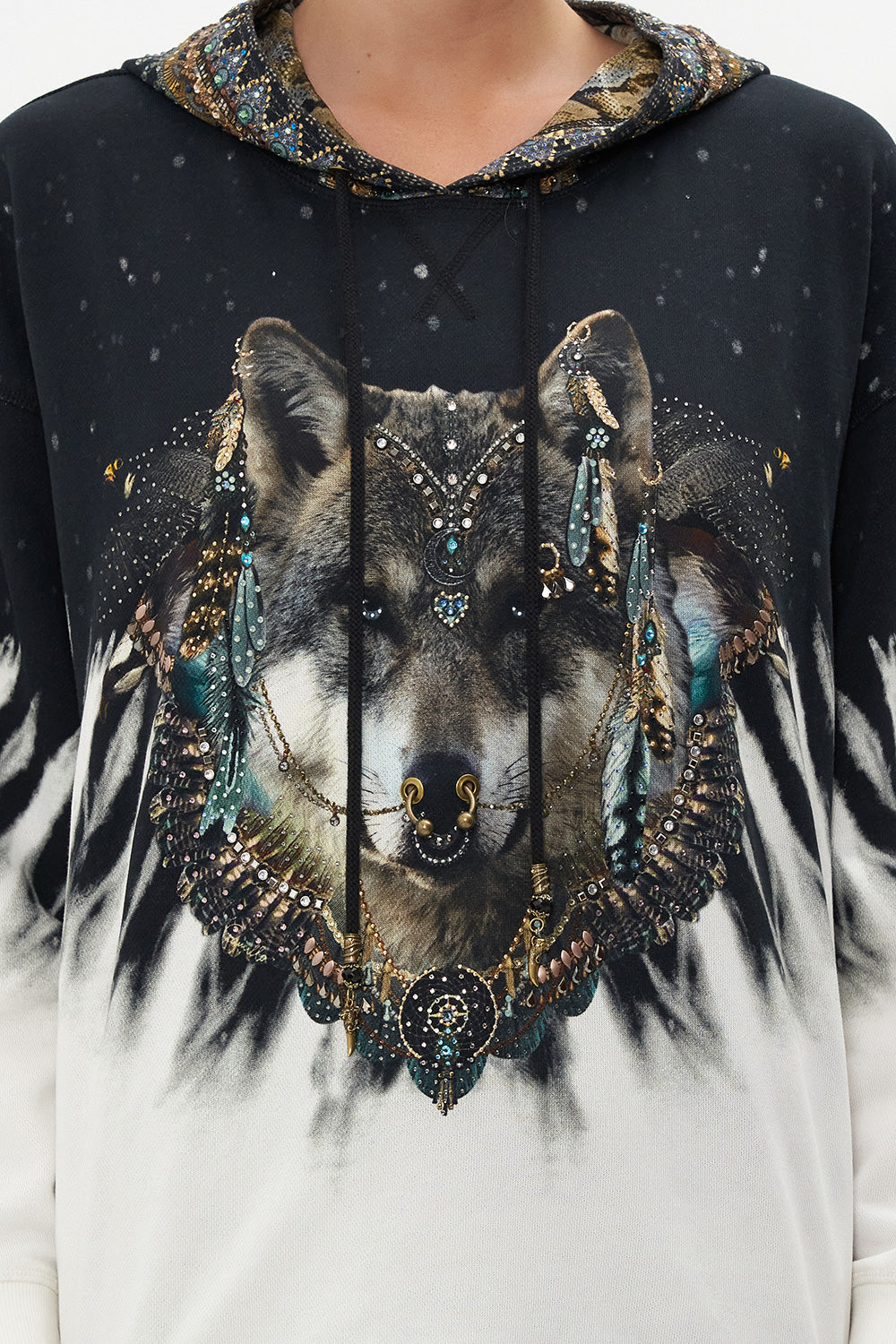 HOODY WITH POCKETS CALL OF THE FALCON