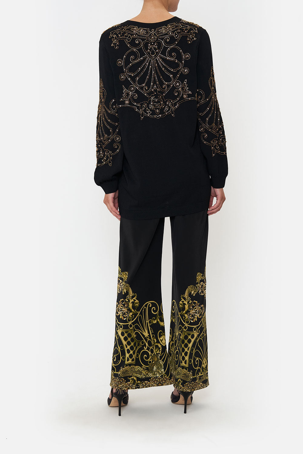 EMBELLISHED V NECK KNIT SHADOWS OF ARMADA