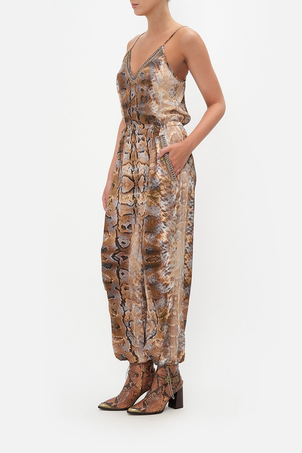 PARACHUTE PANT CALL OF THE FALCON