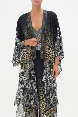 KIMONO WITH LONG UNDERLAYER ORDER OF DISORDER
