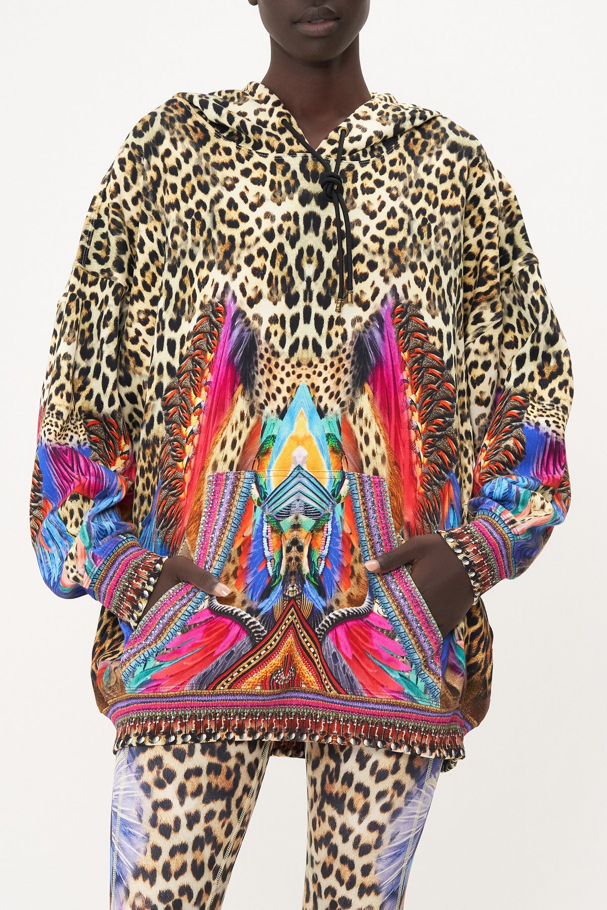 HOODIE WITH POCKETS KINGDOM CALL