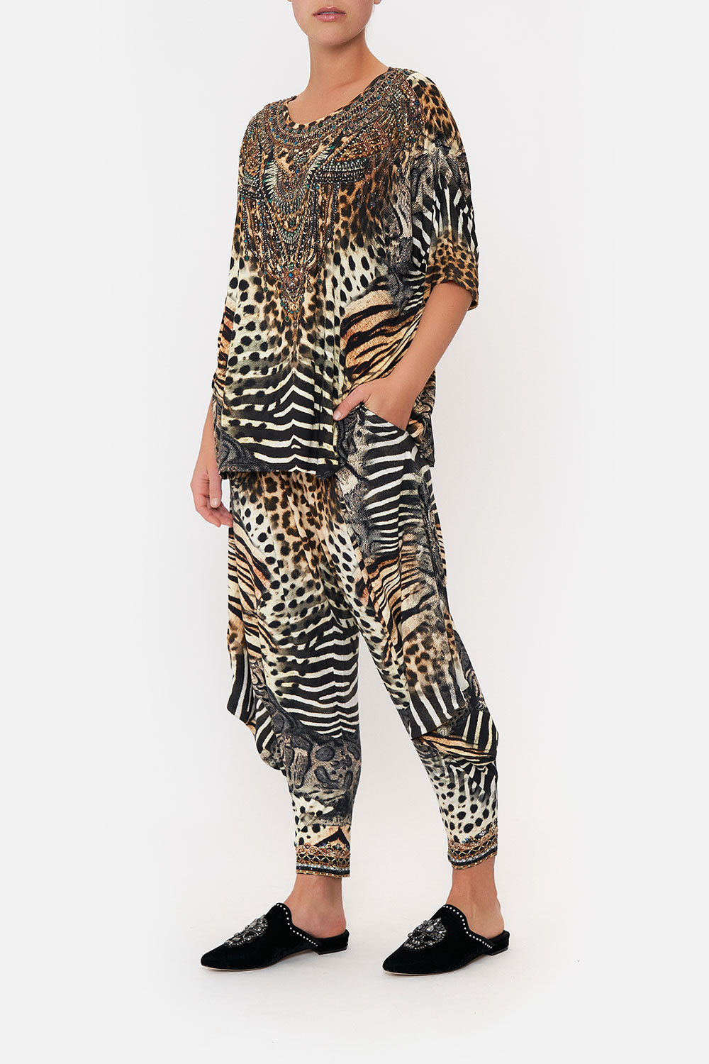 RELAXED FIT DROP SHOULDER TEE FOR THE LOVE OF LEO