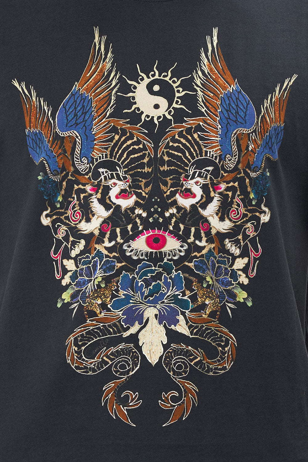 RELAXED FIT TEE DANCE OF THE DRAGON
