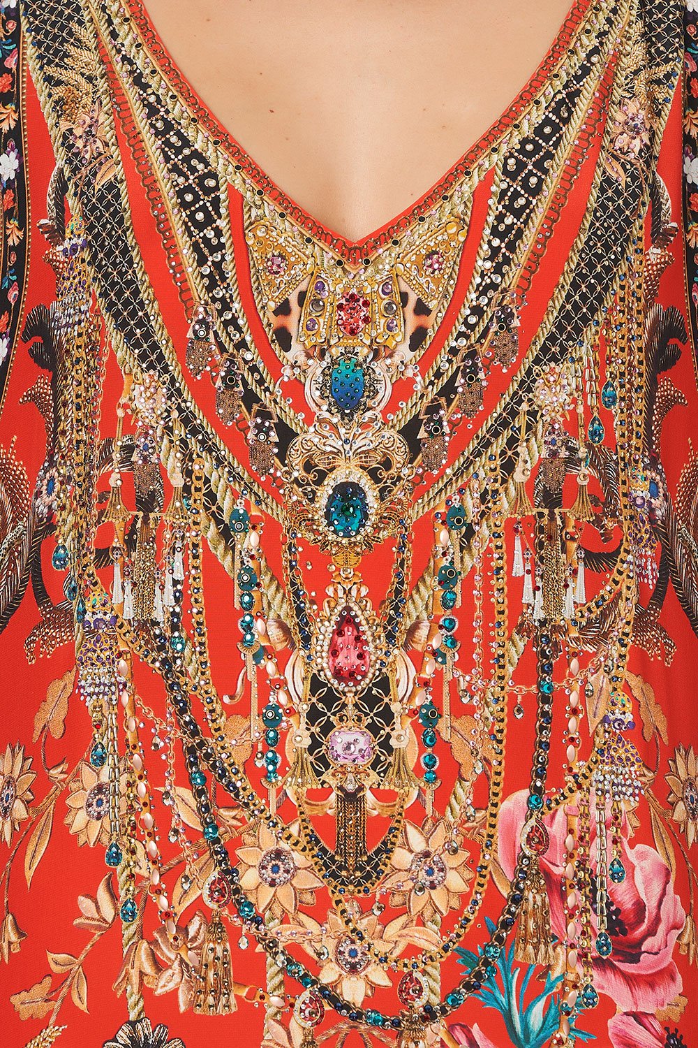 V-NECK KAFTAN AND THE QUEEN WORE RED