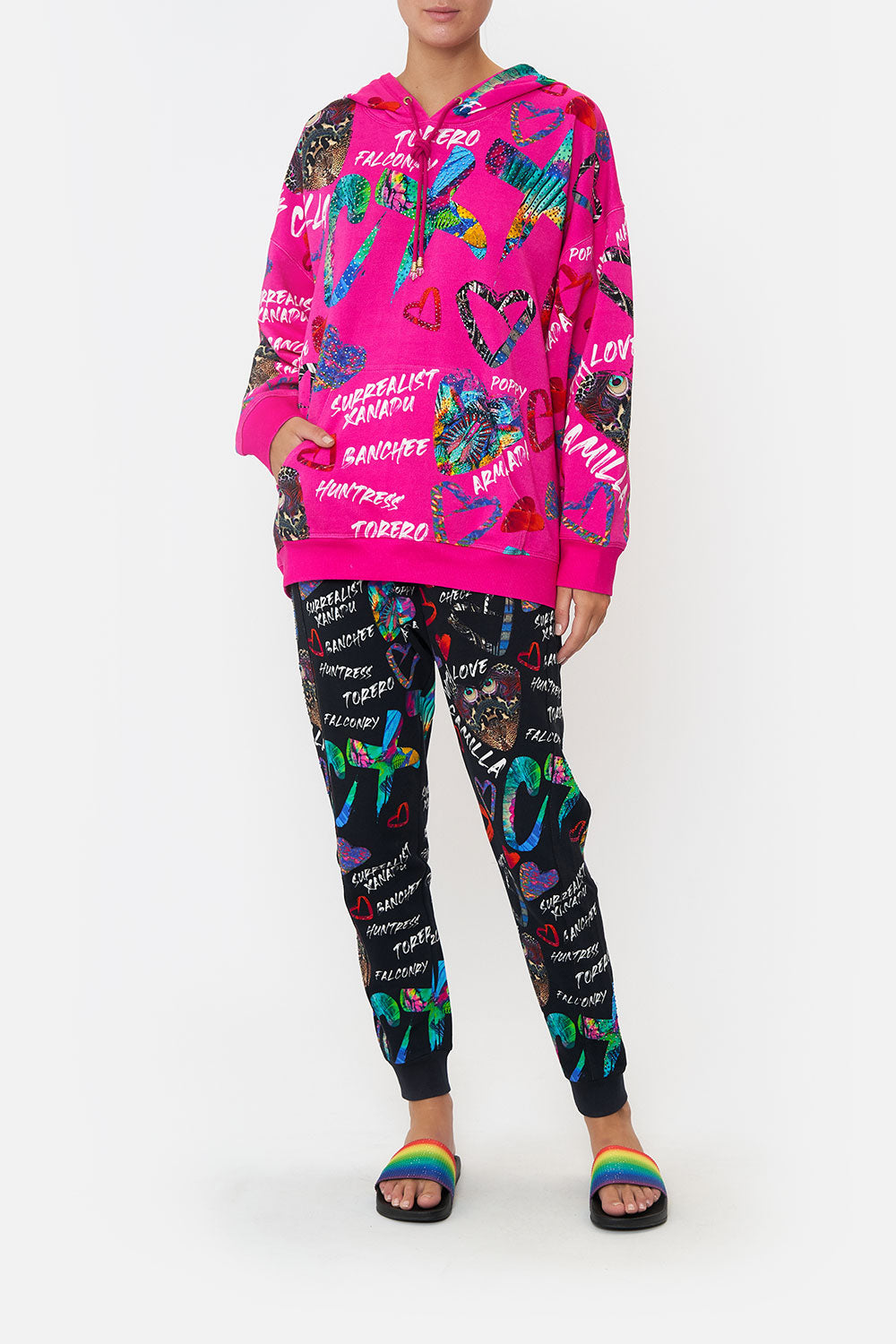 OVERSIZE BOYFRIEND HOODIE WRITINGS ON THE WALL