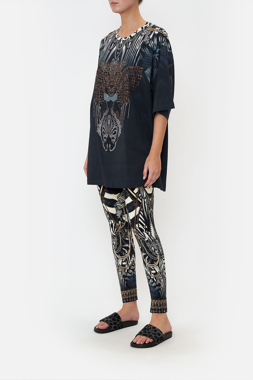 SUPER OVERSIZED TEE KNIGHT OF THE WILD