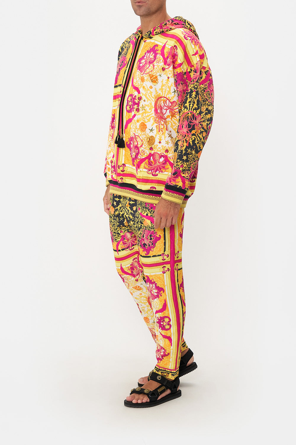 OVERSIZED RELAXED FIT HOODIE OCTOPIA