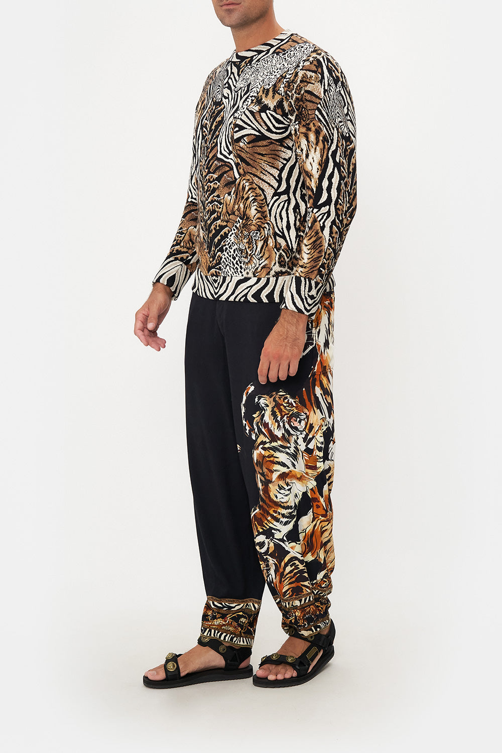 OVERSIZED KNITTED SWEATER WHATS NEW PUSSYCAT