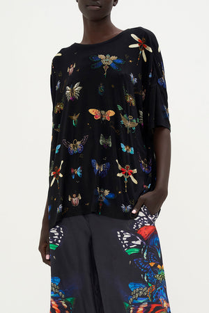 RELAXED FIT DROP SHOULDER TEE FLUTTER BY