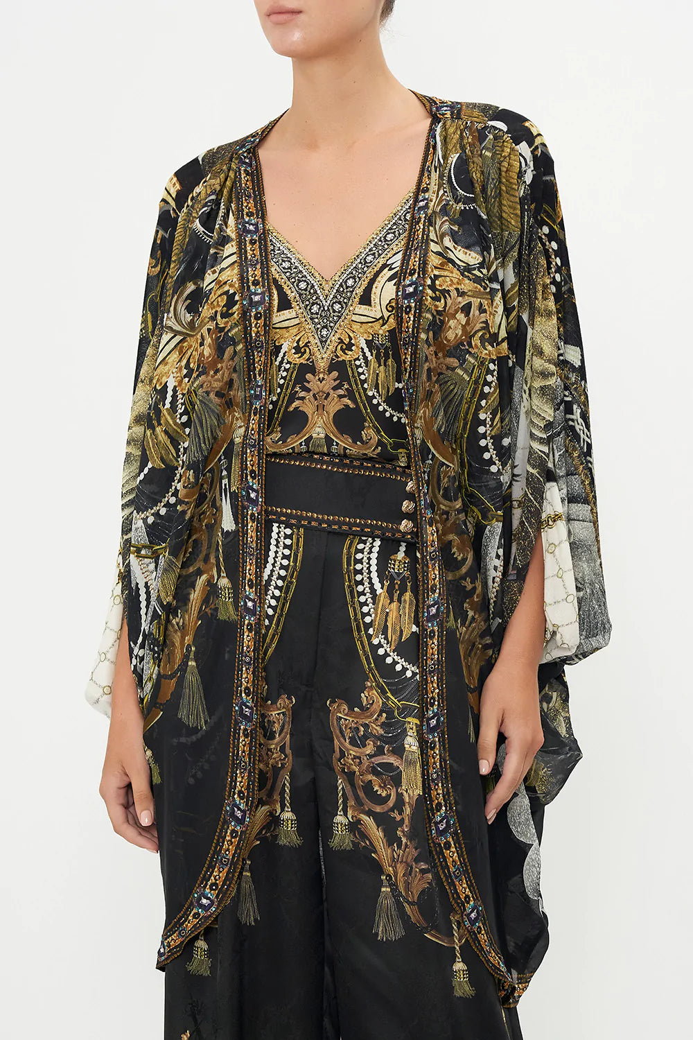 SHORT GATHERED LAYER WITH  DRAPED SHOULDER RAVIN RAVEN