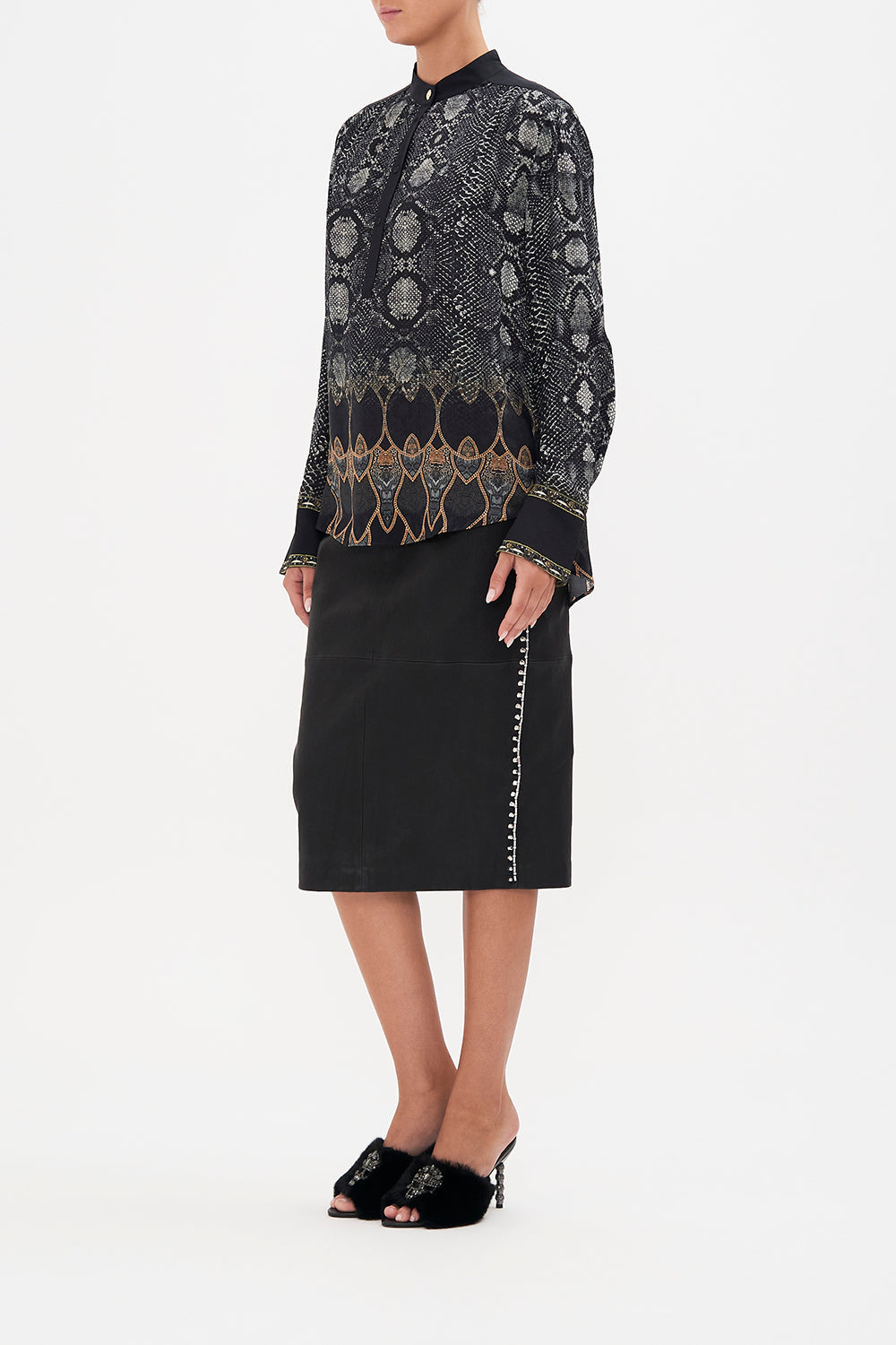 PLACKET BLOUSE WILD HORSES