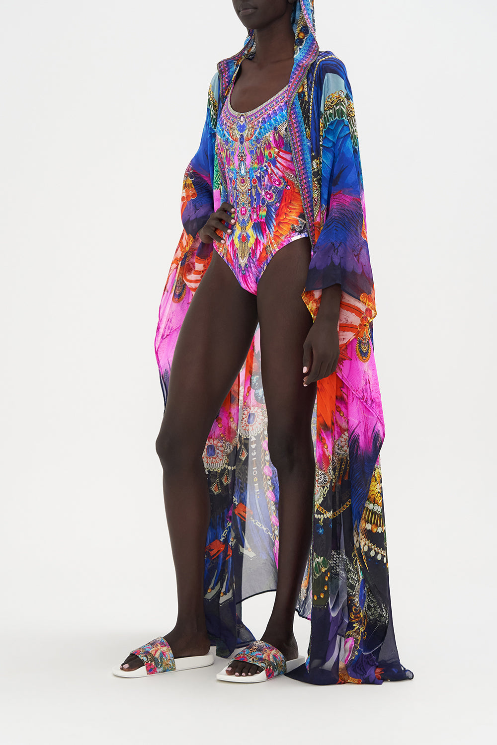 OVERSIZED ROBE DANCING WITH DESTINY