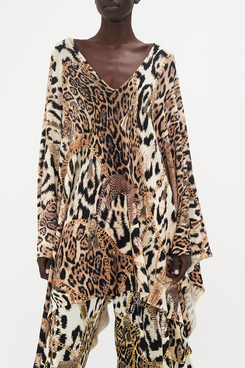 V NECK HANDKERCHIEF PRINT PONCHO ROLE CALL