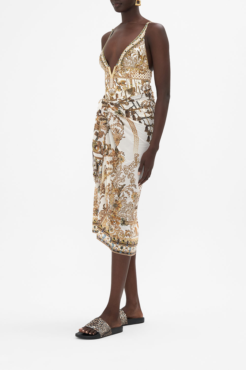 LONG SARONG ROAD TO RICHESSE