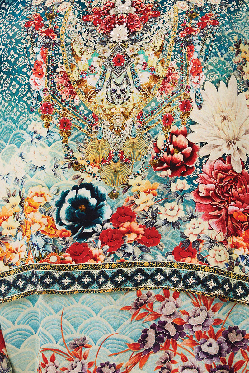 HER HEIRLOOM BLOUSE W SIDE SLIT UNDERLAY