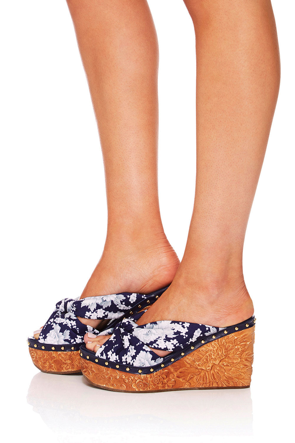 CAMILLA TOKYO TRIBE JAPANESE STORY WEDGE