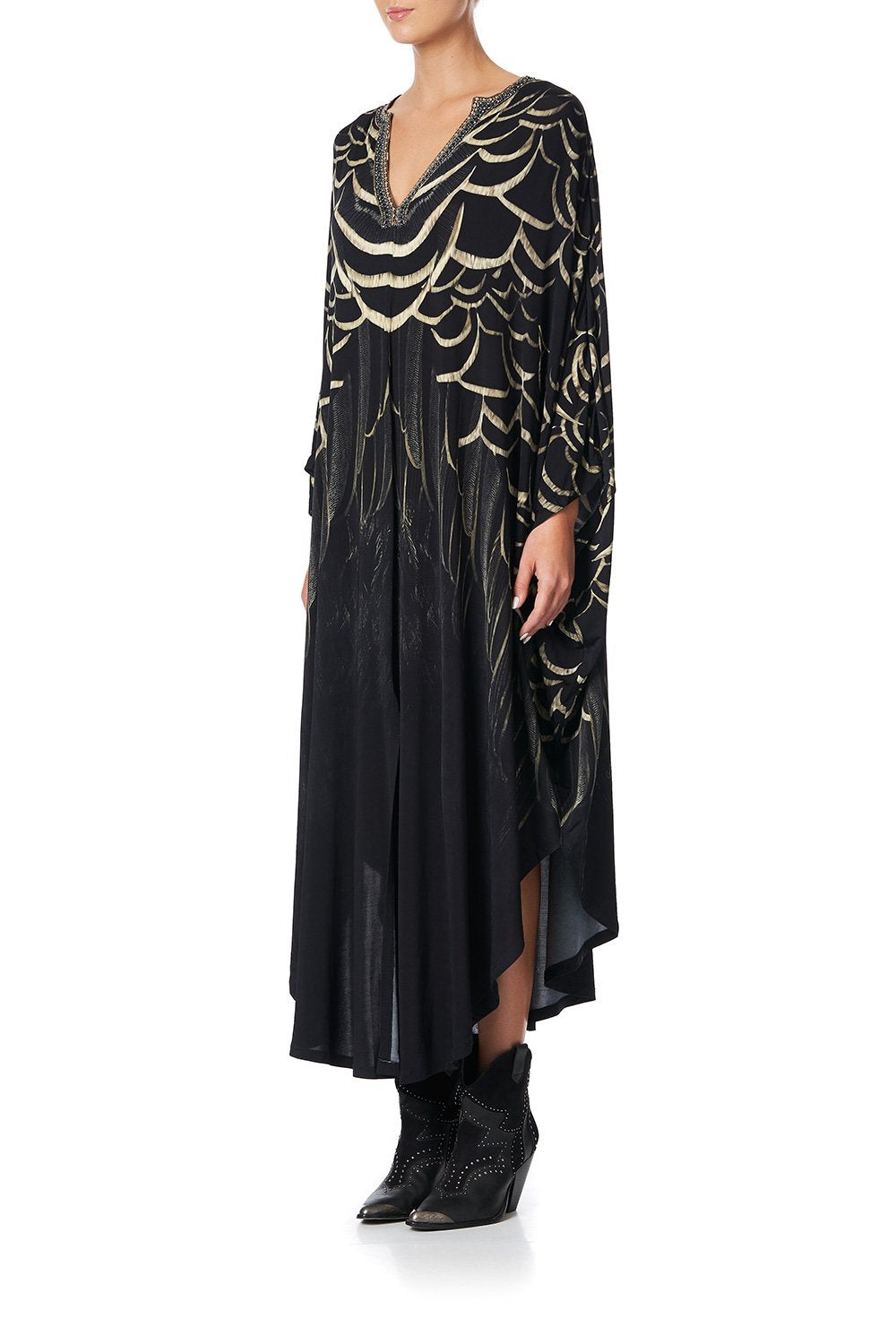 JERSEY LONG KAFTAN WITH ROUNDED HEM UNDER A FULL MOON