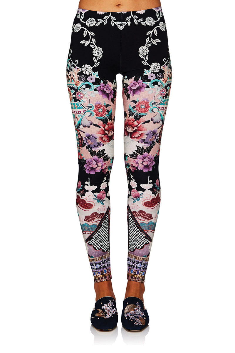 CAMILLA NIGHTS WITH HER LEGGINGS