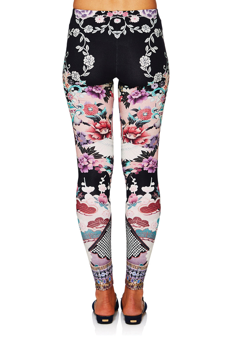 CAMILLA NIGHTS WITH HER LEGGINGS