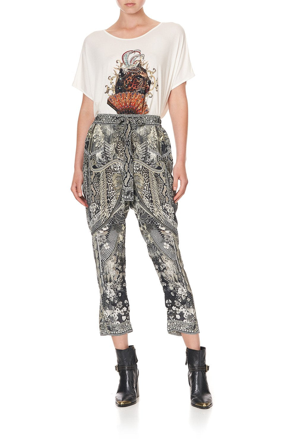 LOOSE FIT BOXY TEE ONE TRIBE