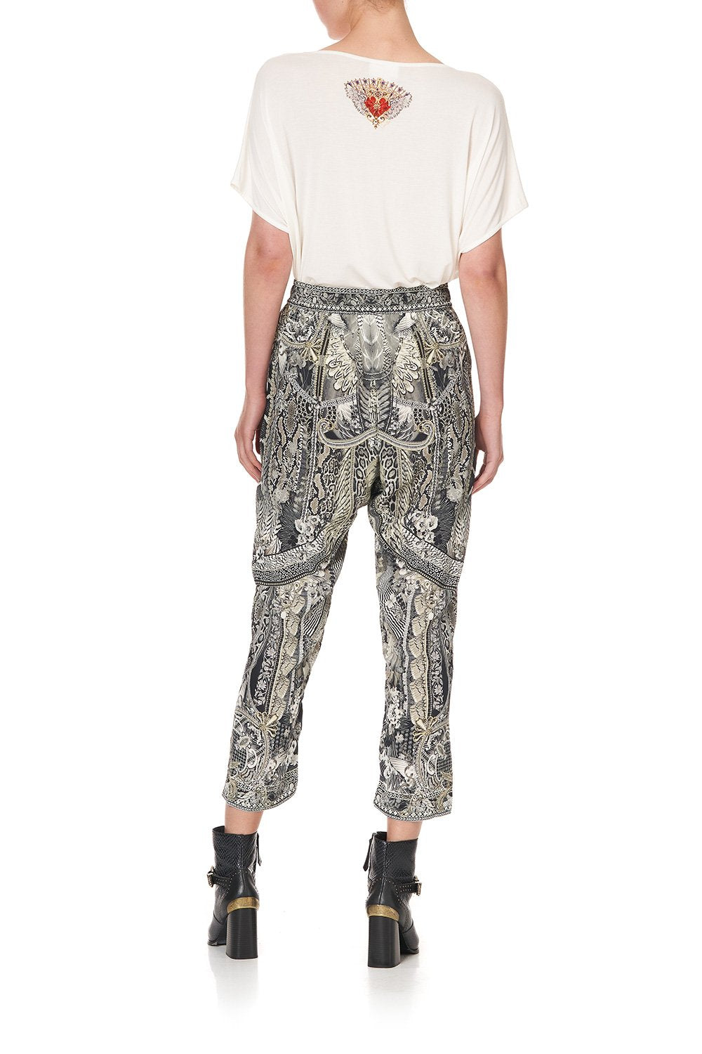 LOOSE FIT BOXY TEE ONE TRIBE