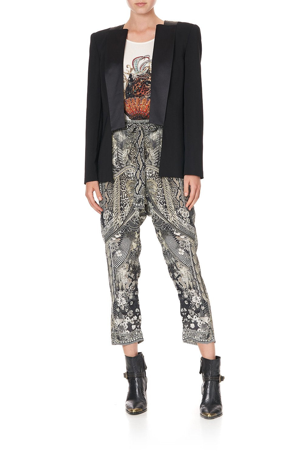 LOOSE FIT BOXY TEE ONE TRIBE