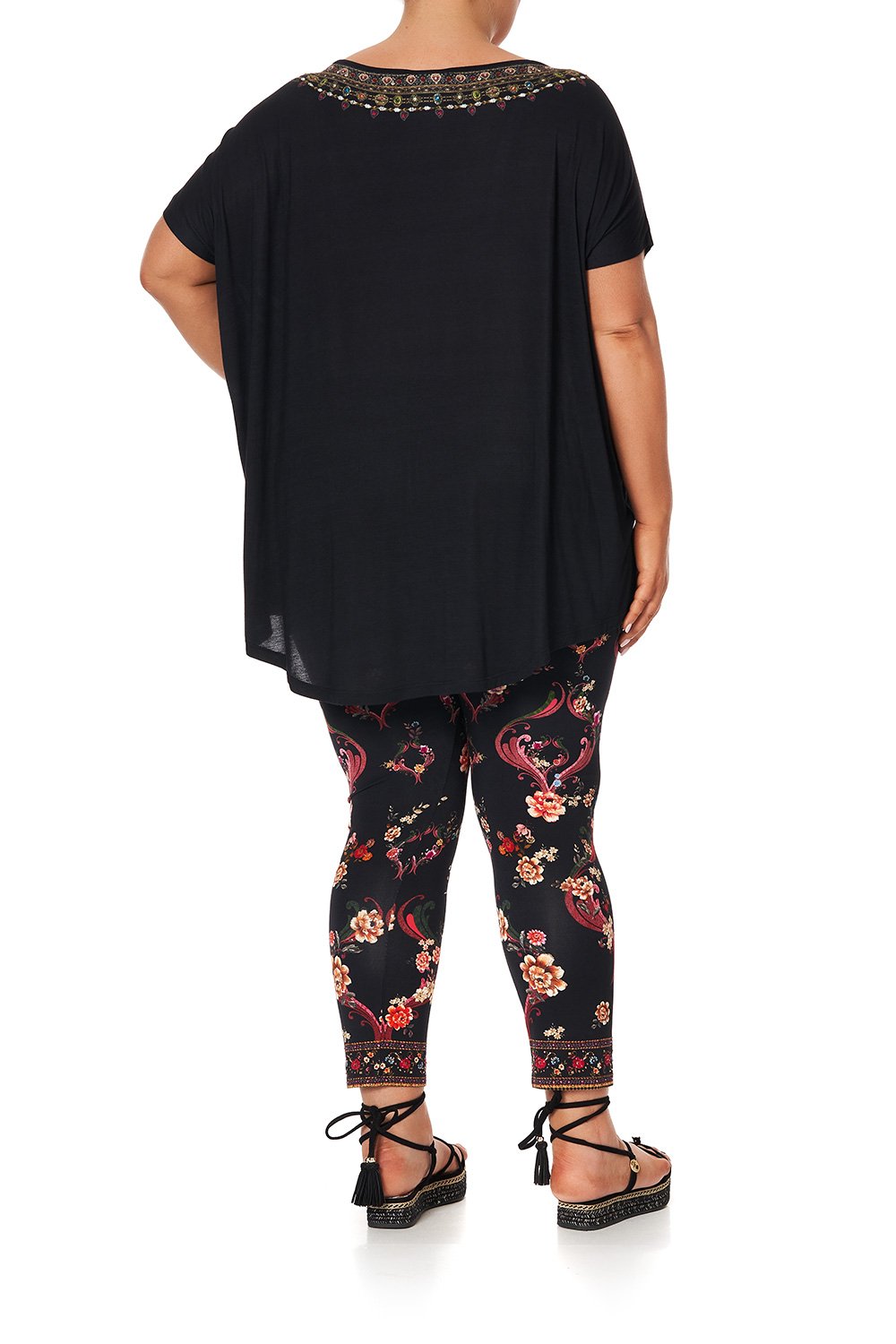 LOOSE FIT TEE A GIRL LIKE YOU