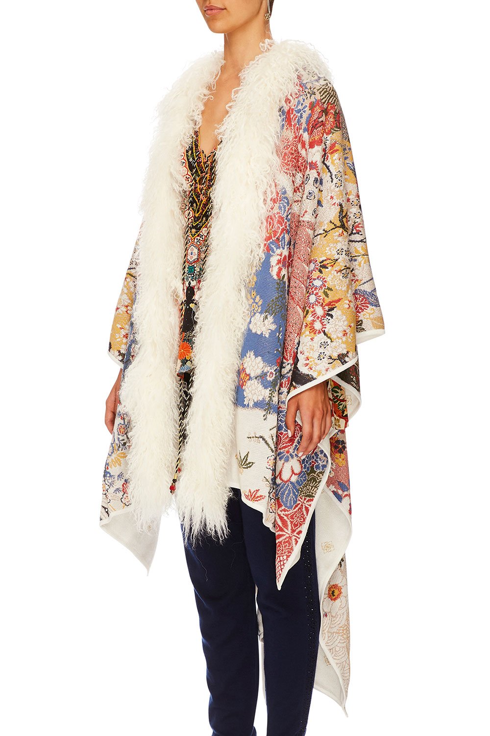 OVERSIZED PONCHO WITH FUR LADY LABYRINTH