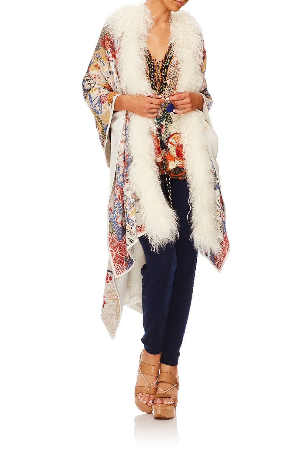 OVERSIZED PONCHO WITH FUR LADY LABYRINTH