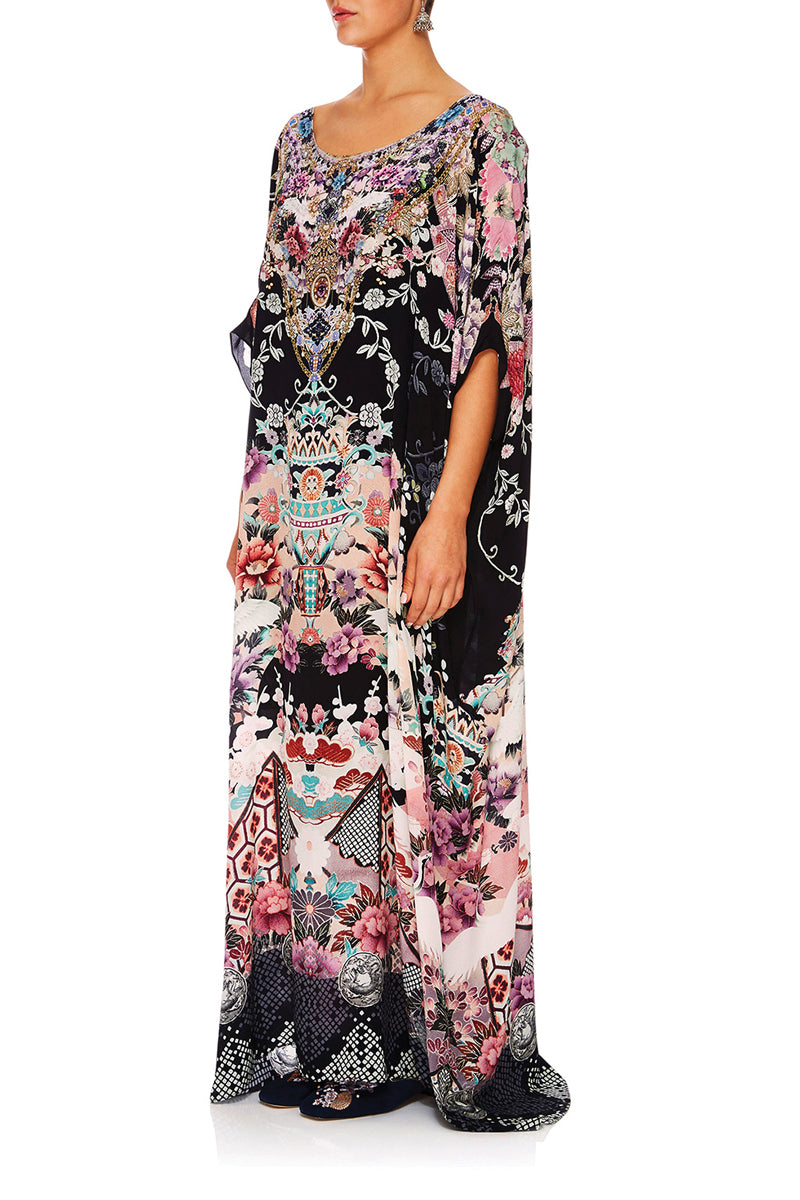 CAMILLA NIGHTS WITH HER ROUND NECK KAFTAN