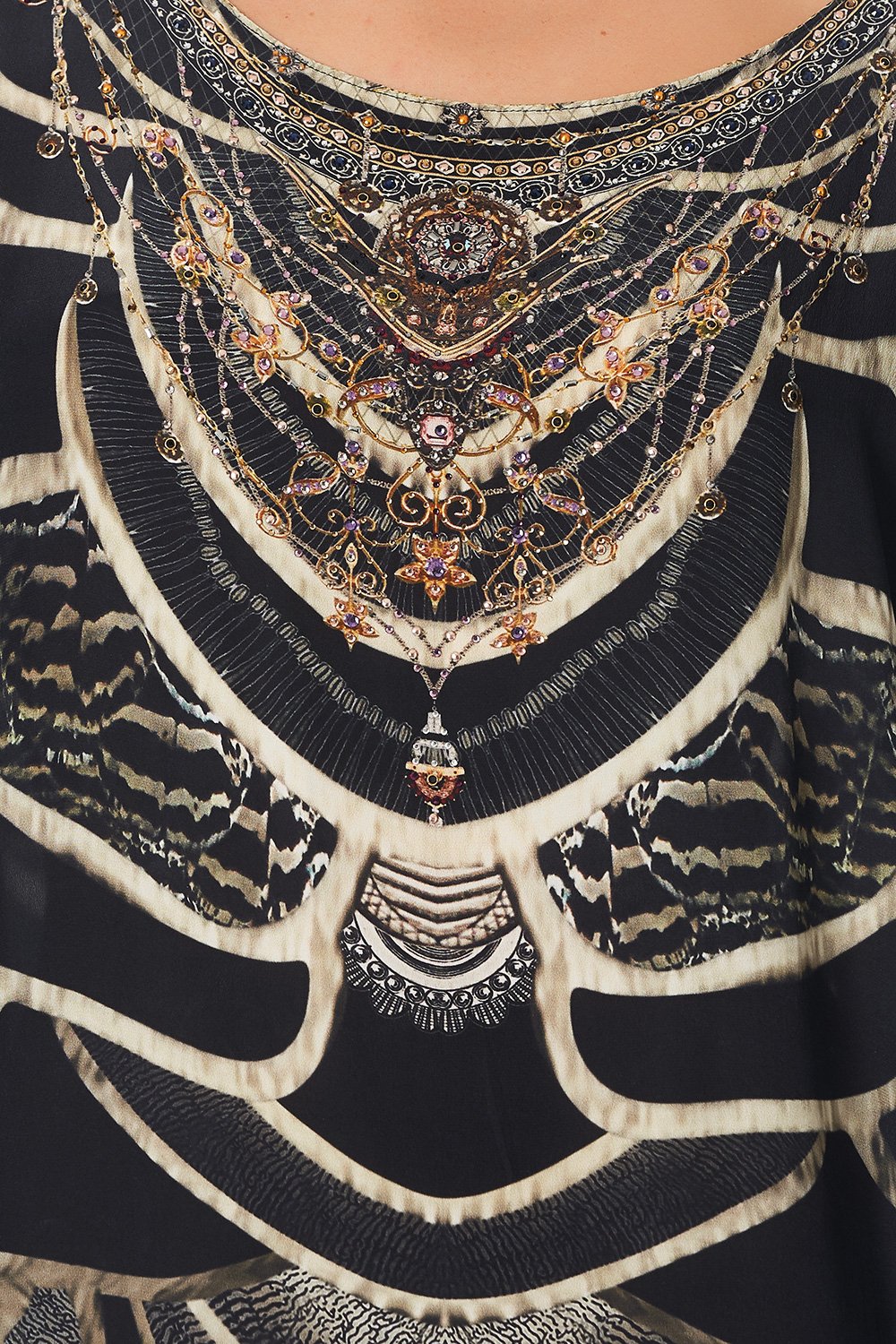 ROUND NECK KAFTAN UNDER A FULL MOON