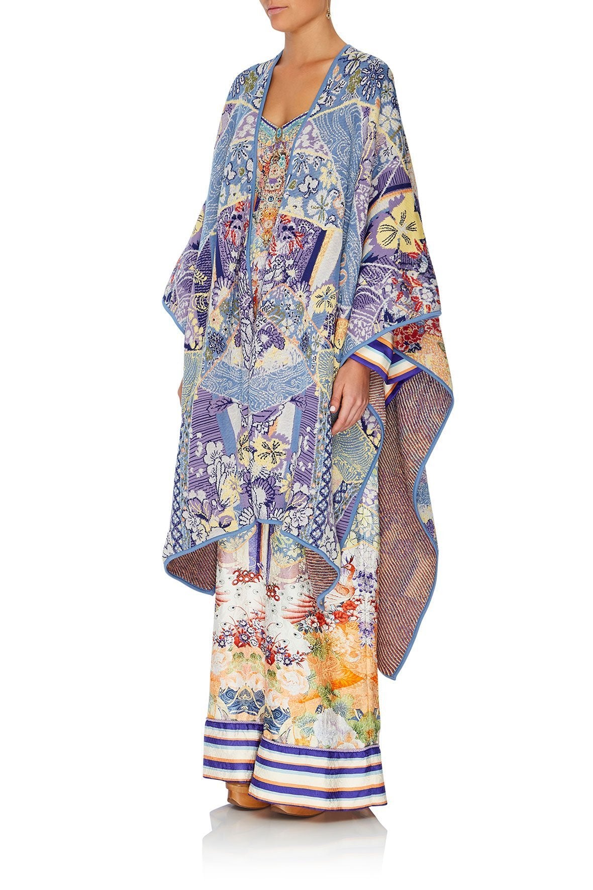 THROW OVER PONCHO GIRL IN THE KIMONO