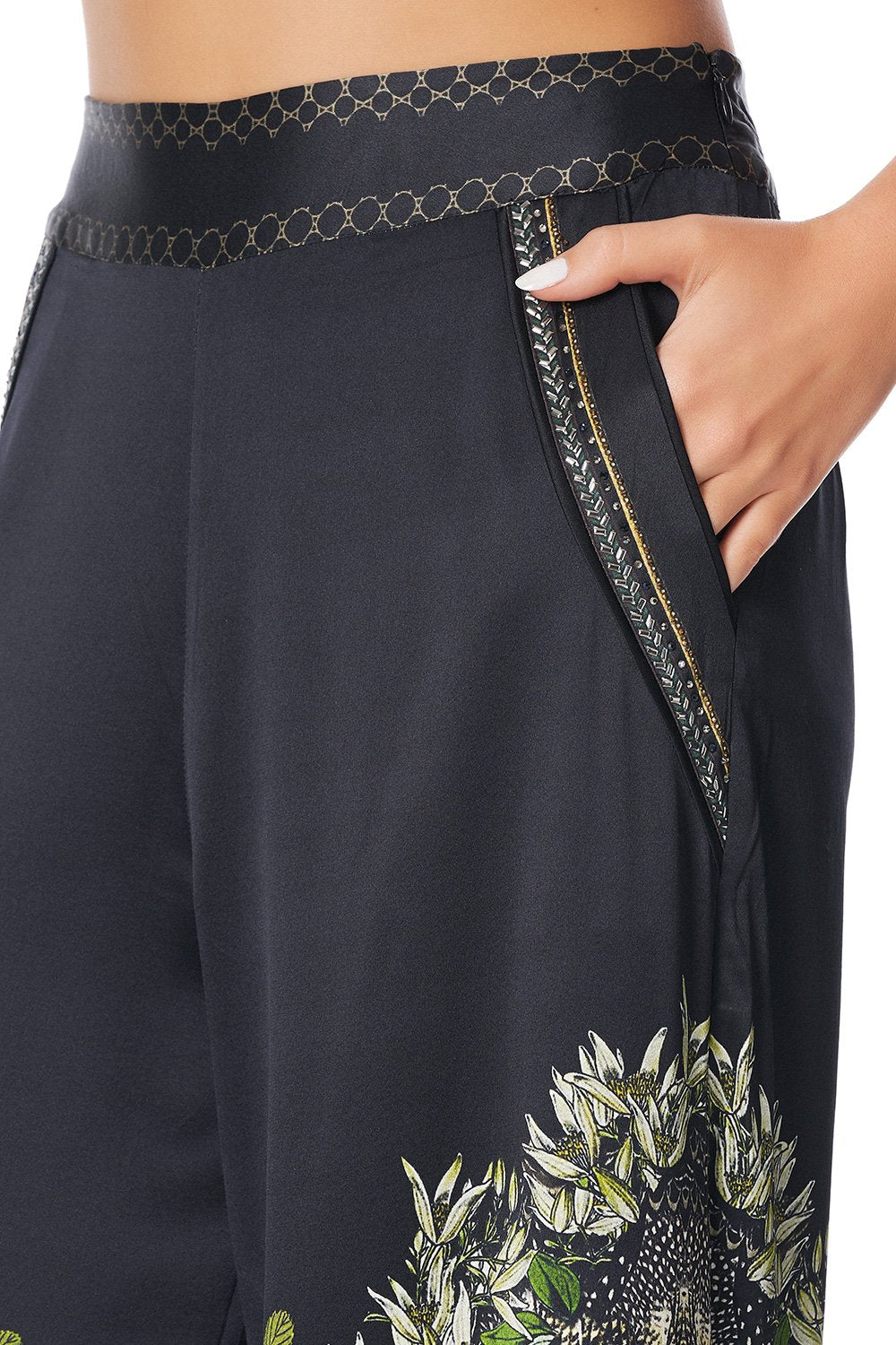 WIDE LEG PANT WITH SHAPED CUFF BOTANICAL CHRONICLES