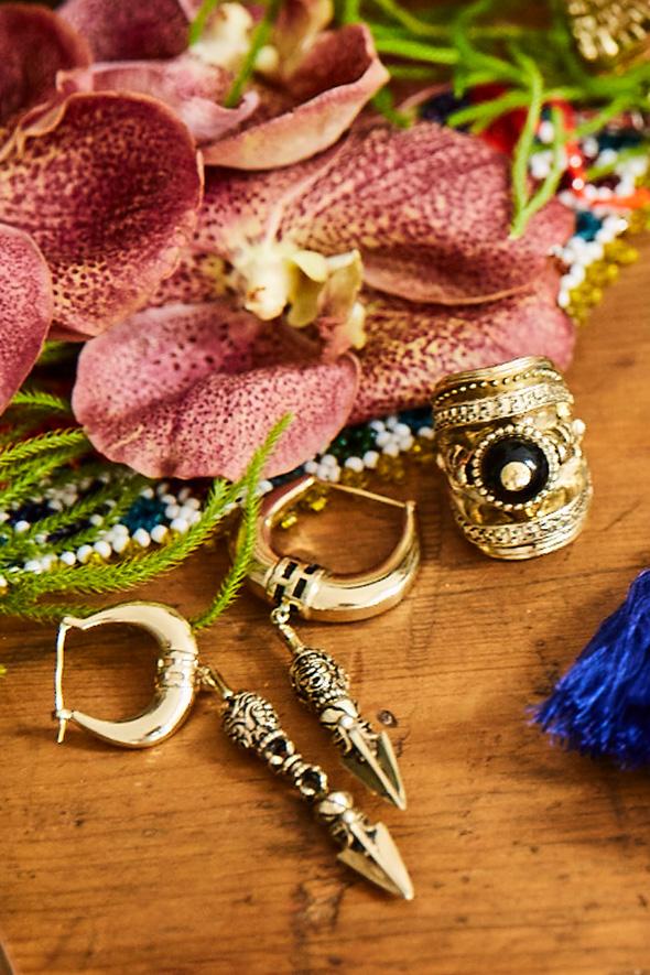 HANGZHOU HOLLYWOOD WARRIOR RING