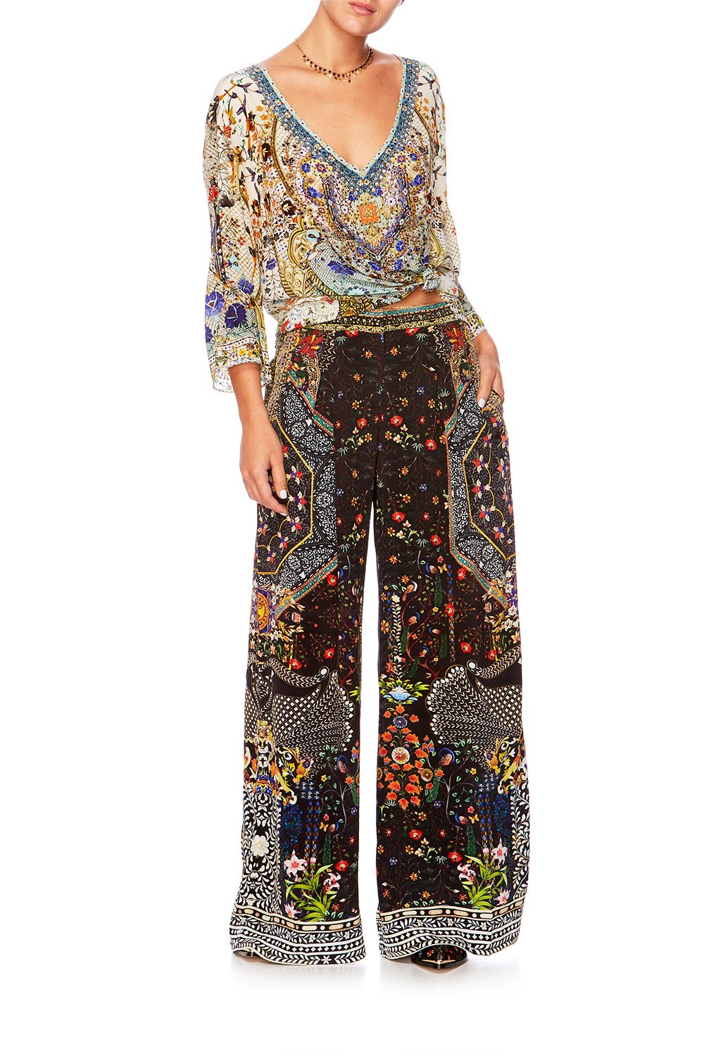 THE BUTTERFLY EFFECT V-NECK OVERSIZED BLOUSE