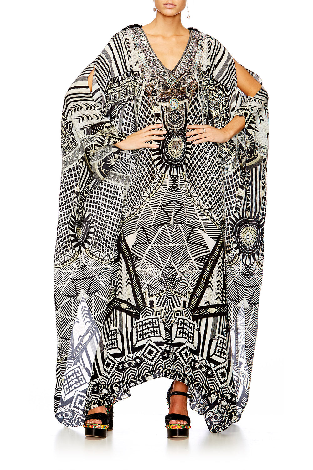 HANGING AROUND SLIT FRONT & SLEEVE KAFTAN