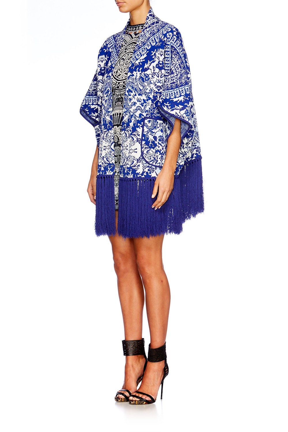 POETS SANCTUARY PONCHO W POCKETS & FRINGING